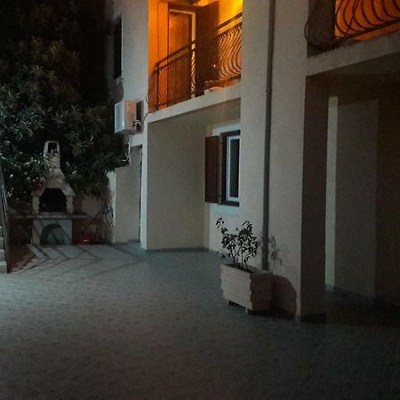 Apartments Antonio Stari Grad  Exterior photo
