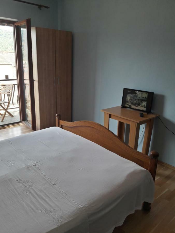 Apartments Antonio Stari Grad  Exterior photo
